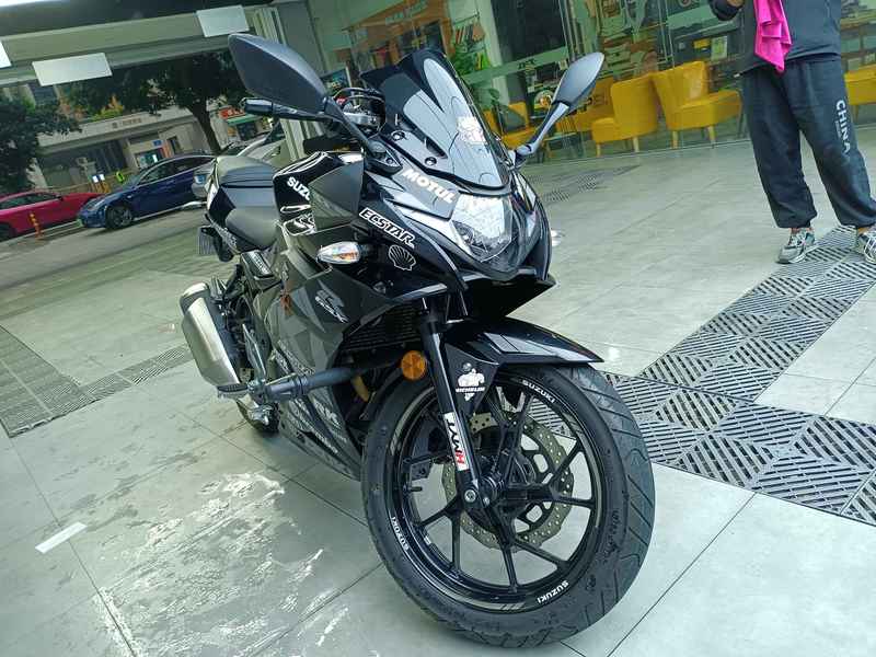 二手豪爵铃木GSX250R