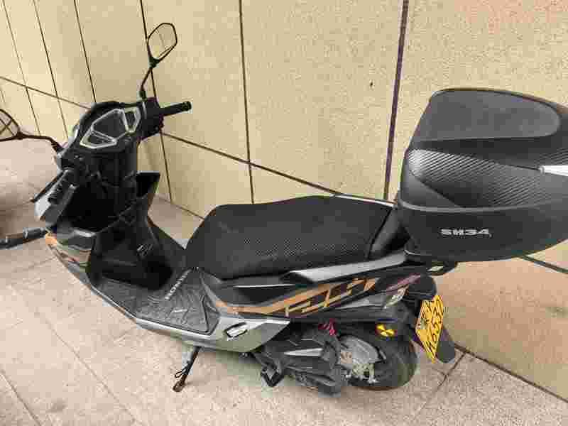 二手五羊本田NX125