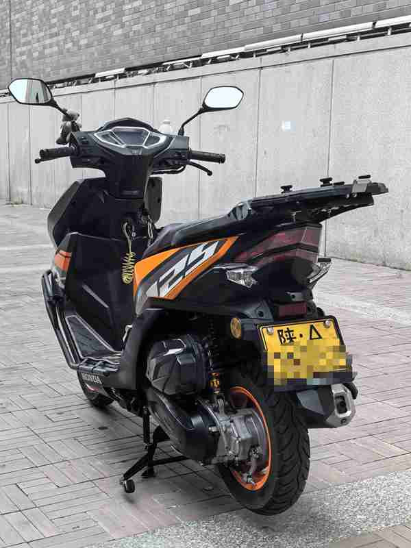 二手五羊本田NX125