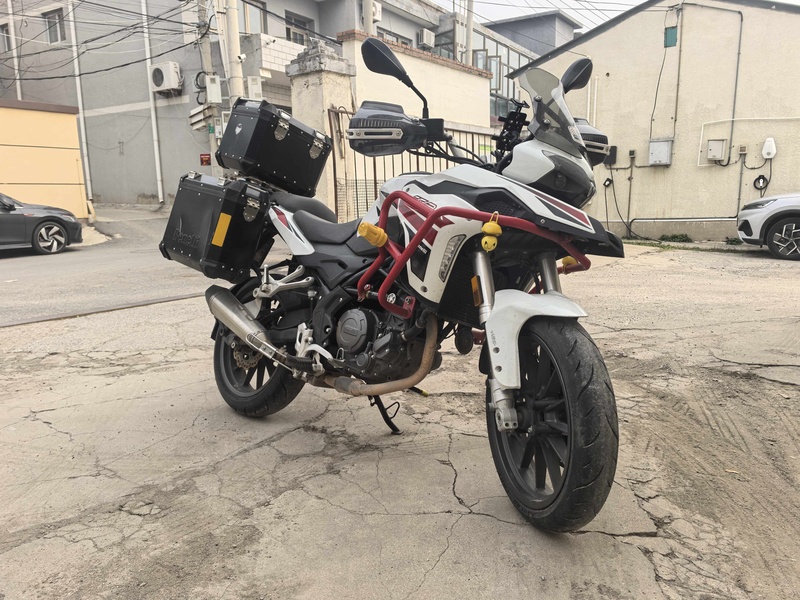 二手贝纳利金鹏 TRK251