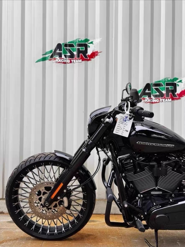 二手哈雷戴维森突破者 Breakout