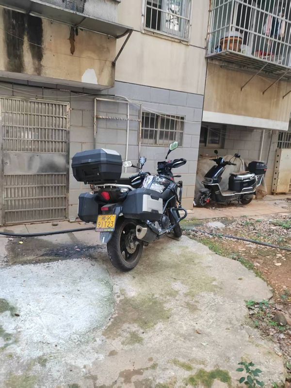 二手豪爵铃木DL250