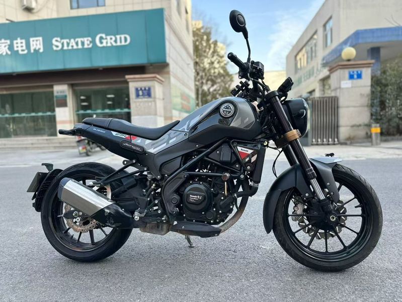 二手贝纳利幼狮 Leoncino 250