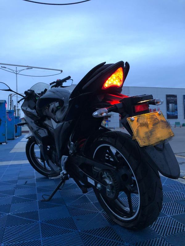 二手济南铃木GSX150