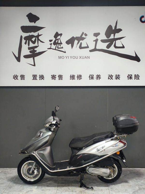 二手五羊本田SCR 喜鲨125