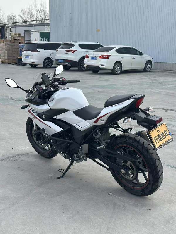 二手豪爵铃木GSX250R