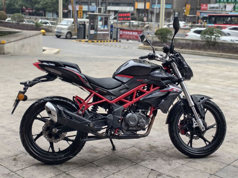 二手贝纳利红宝龙 TNT150i