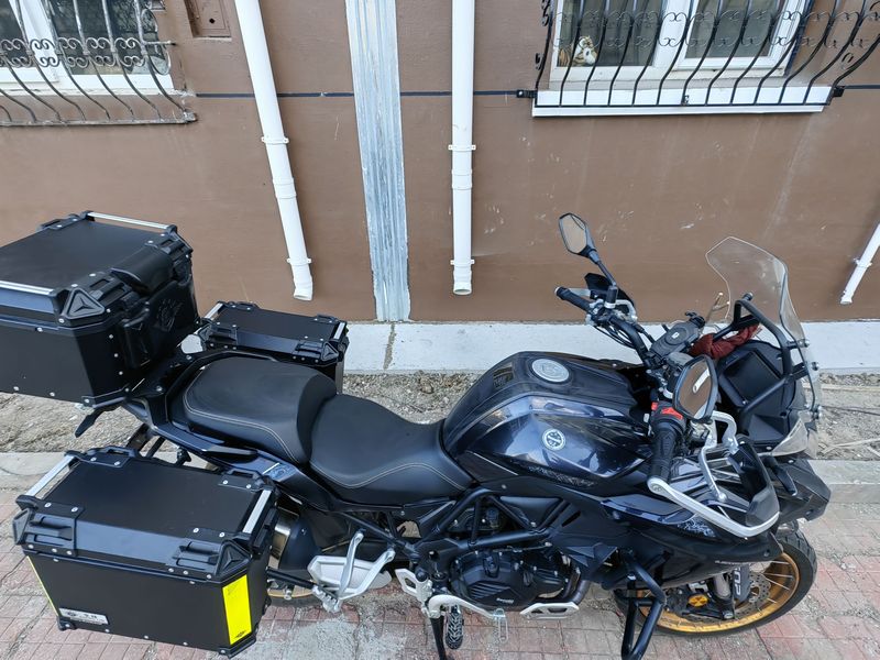 二手贝纳利金鹏 TRK502