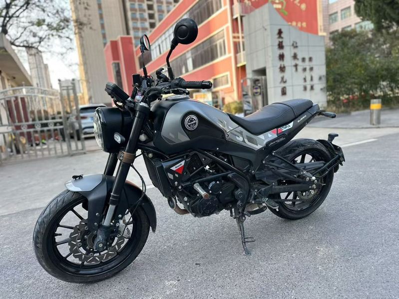 二手贝纳利幼狮 Leoncino 250