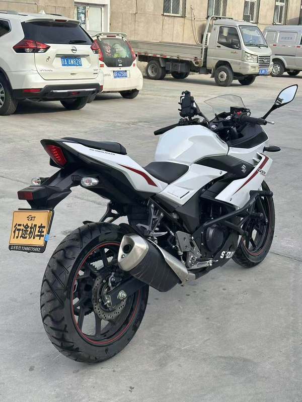 二手豪爵铃木GSX250R