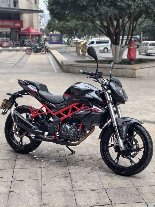 二手贝纳利红宝龙 TNT150i