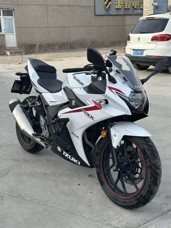 二手豪爵铃木GSX250R