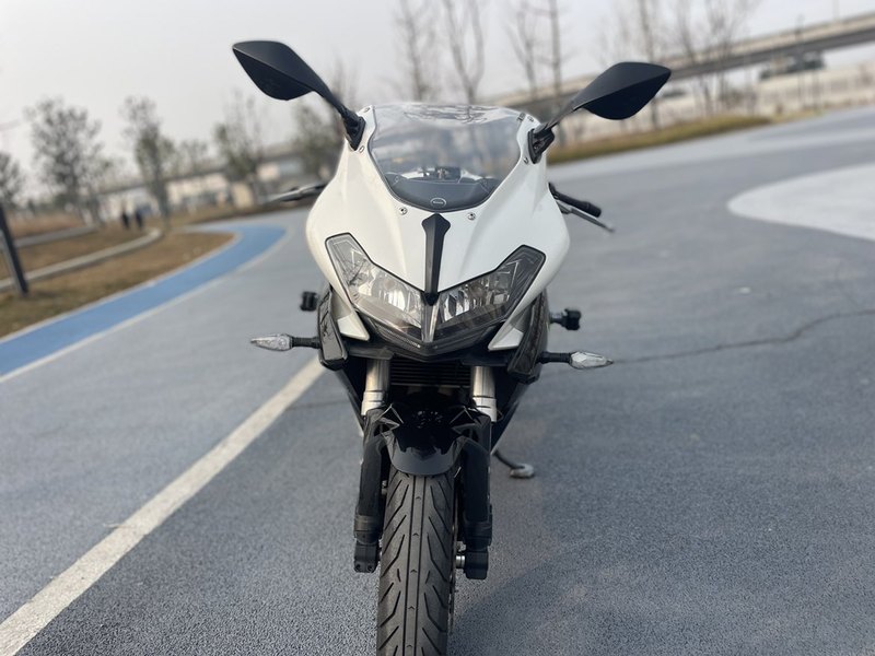 二手贝纳利龙卷风 Tornado 302R