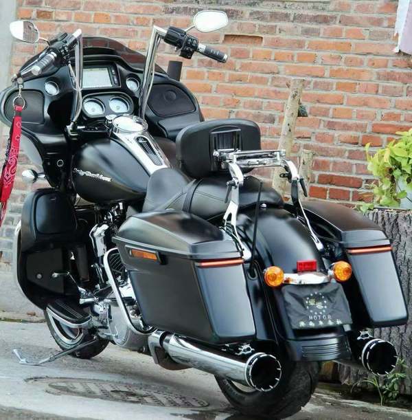 二手哈雷戴维森公路滑翔 Road Glide