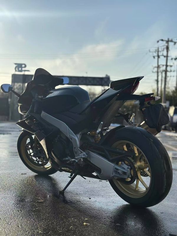 二手阿普利亚RSV4