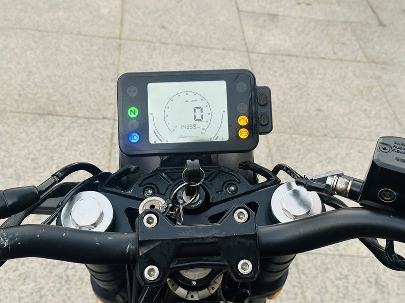 二手贝纳利幼狮 Leoncino 250