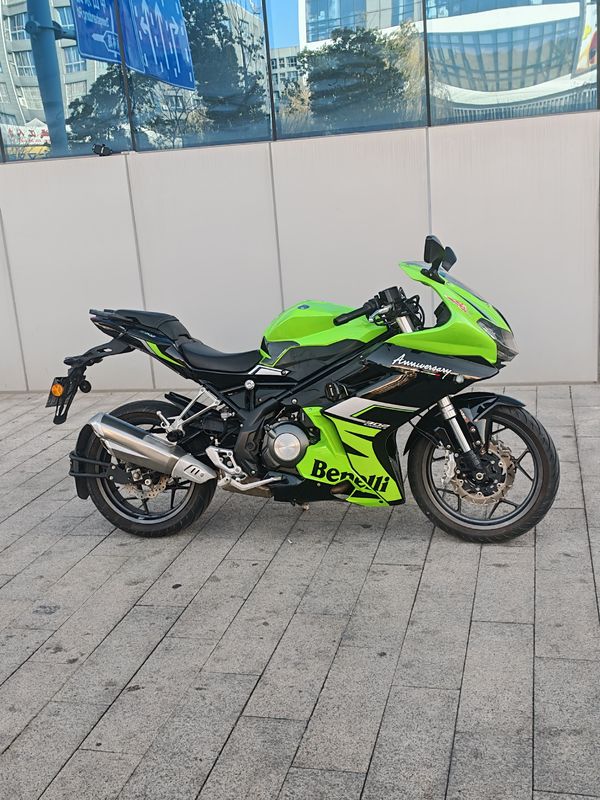 二手贝纳利龙卷风 Tornado 302R