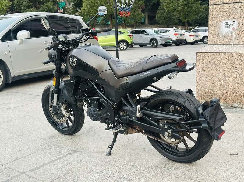 二手贝纳利幼狮 Leoncino 250