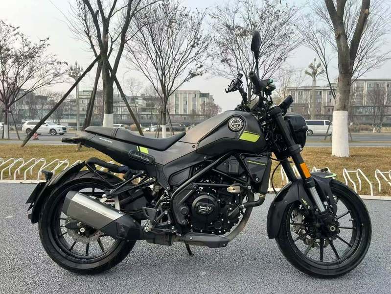 二手贝纳利幼狮 Leoncino 250