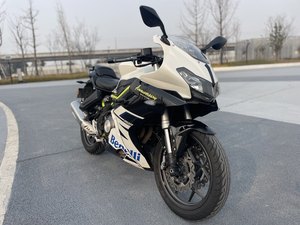 二手贝纳利龙卷风 Tornado 302R