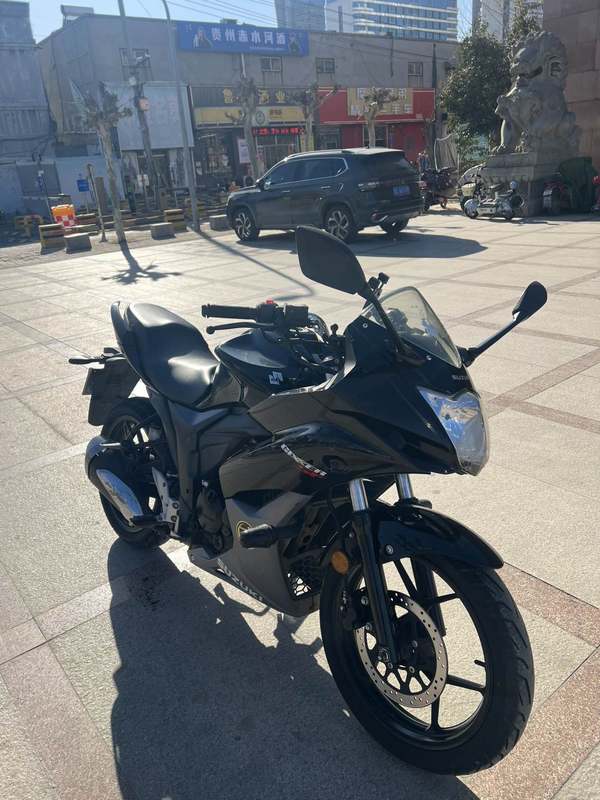 二手济南铃木极客飒 Gixxer 155