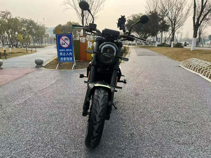 二手贝纳利幼狮 Leoncino 250