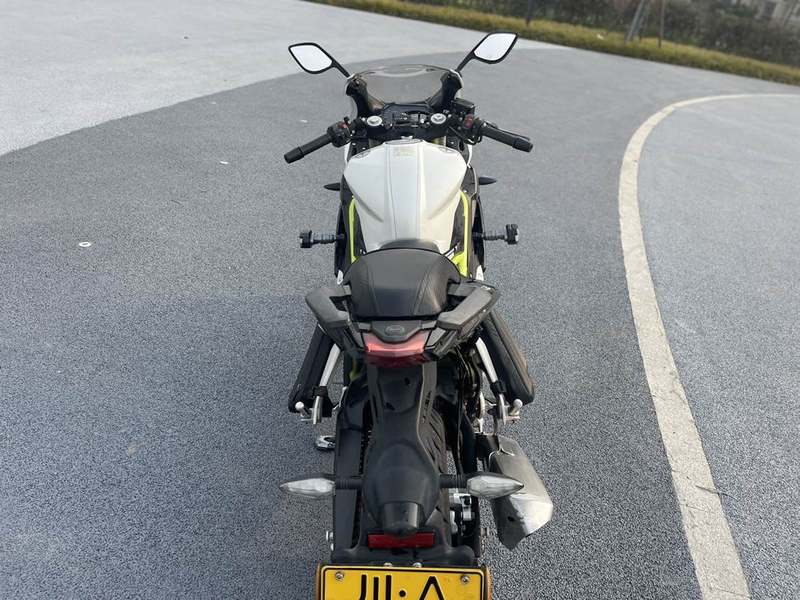 二手贝纳利龙卷风 Tornado 302R