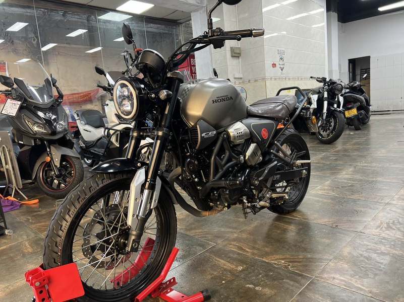 二手五羊本田鸷道 CB190SS