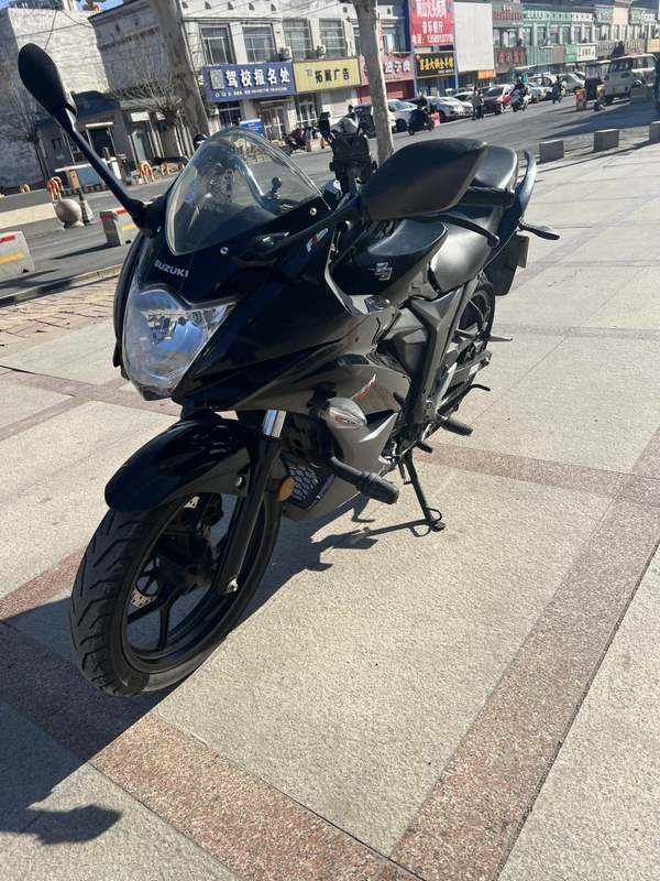 二手济南铃木极客飒 Gixxer 155