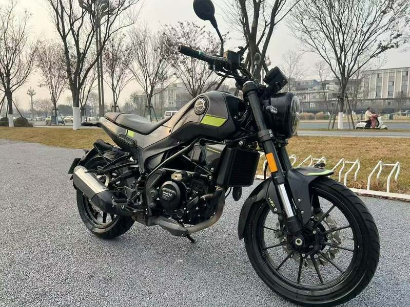 二手贝纳利幼狮 Leoncino 250