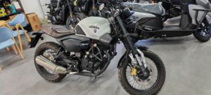 二手五羊本田鸷道 CB190SS