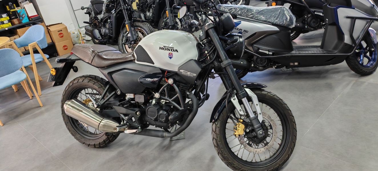 二手五羊本田鸷道 CB190SS