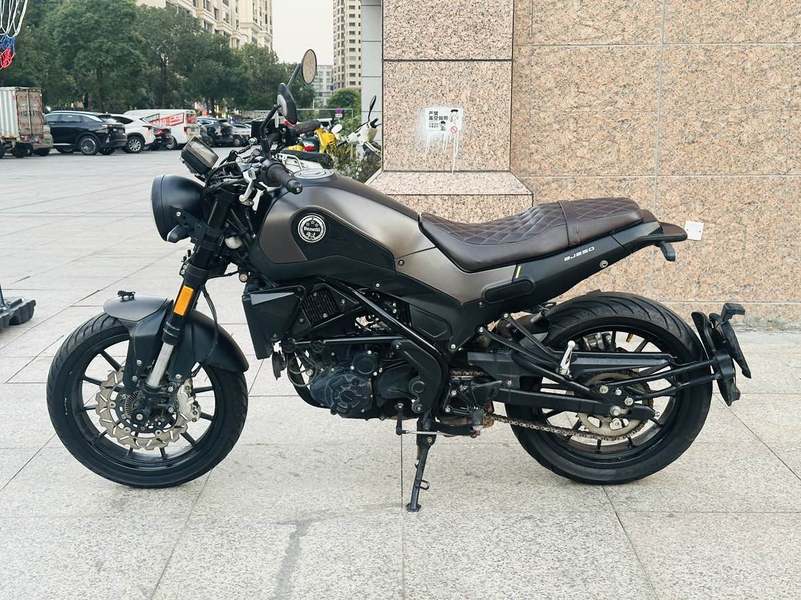 二手贝纳利幼狮 Leoncino 250