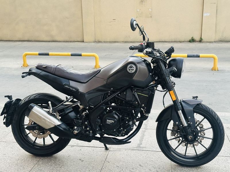 二手贝纳利幼狮 Leoncino 250