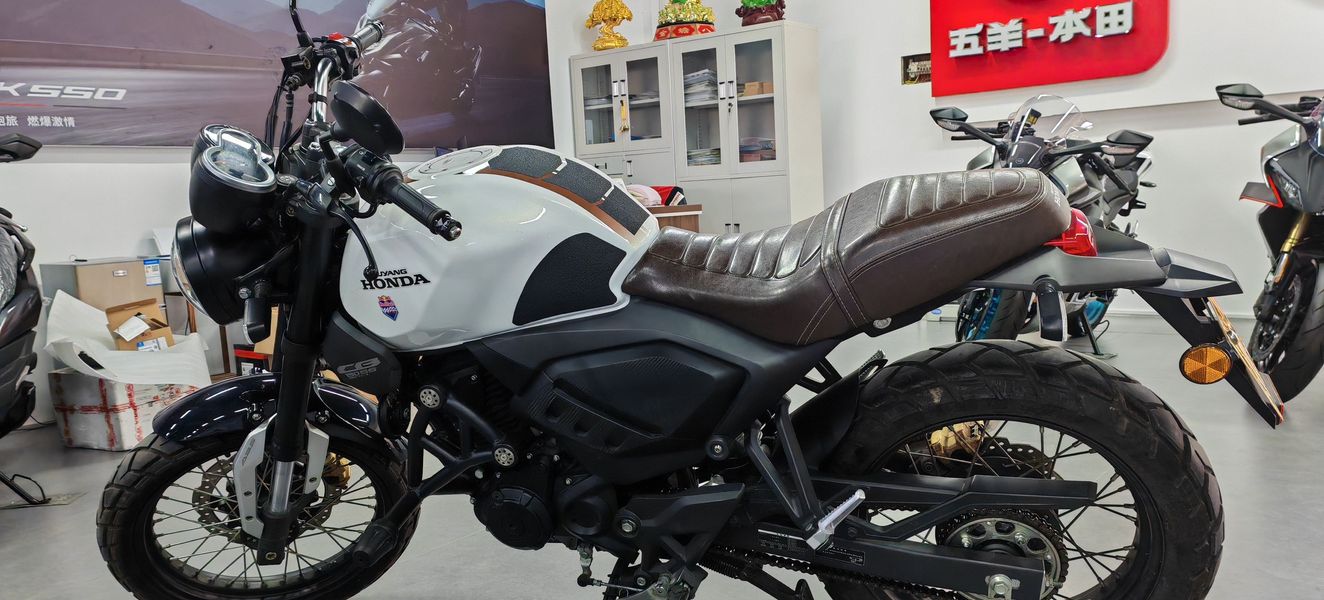 二手五羊本田鸷道 CB190SS