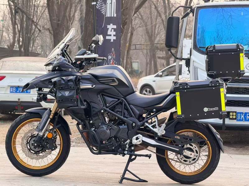 二手贝纳利TRK552