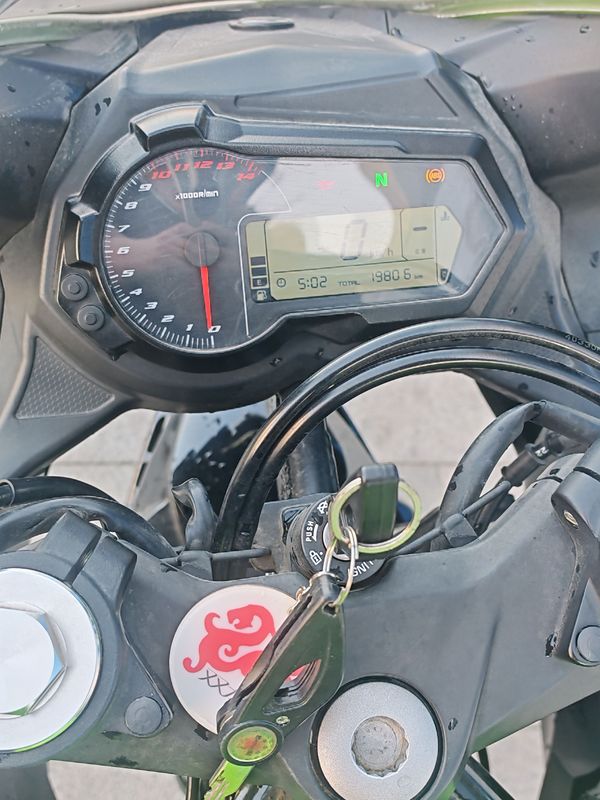 二手贝纳利龙卷风 Tornado 302R