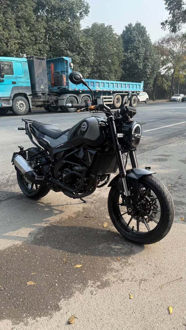 二手贝纳利幼狮 Leoncino 250