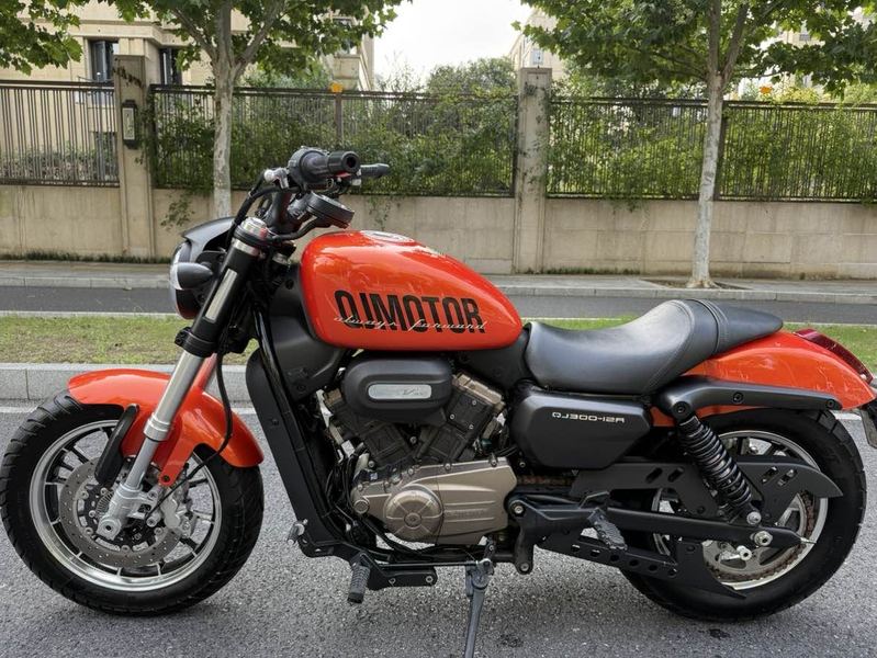 二手QJMOTOR闪300