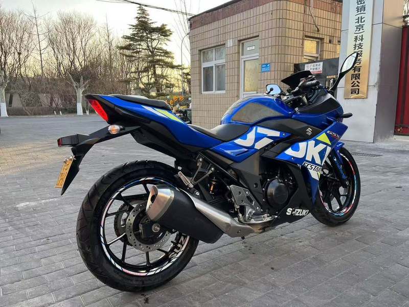 二手豪爵铃木GSX250R