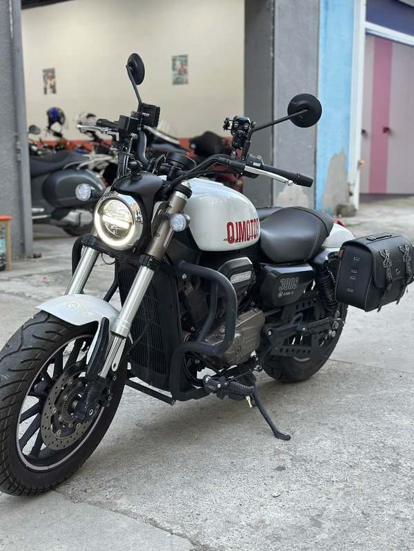 二手QJMOTOR闪300