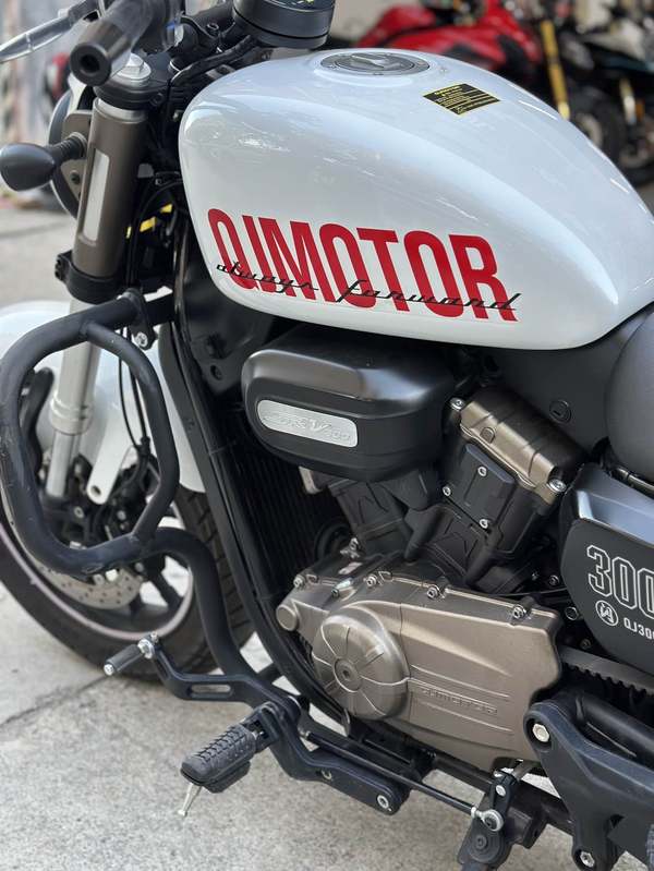二手QJMOTOR闪300