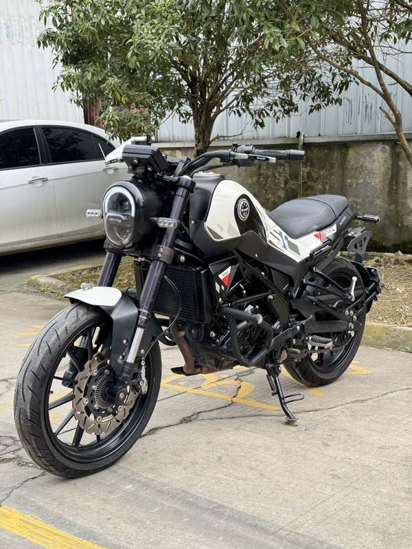 二手贝纳利幼狮 Leoncino 250