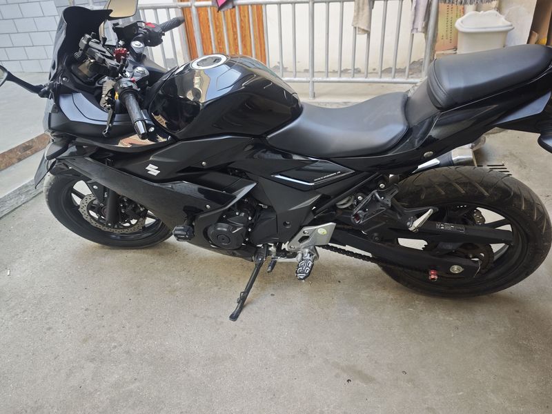 二手豪爵铃木GSX250R