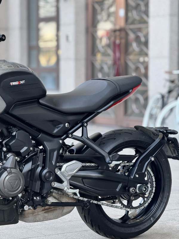 二手凯旋Trident 660