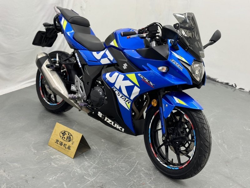 二手豪爵铃木GSX250R