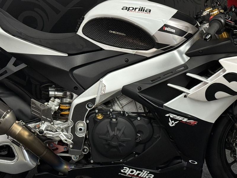 二手阿普利亚RSV4