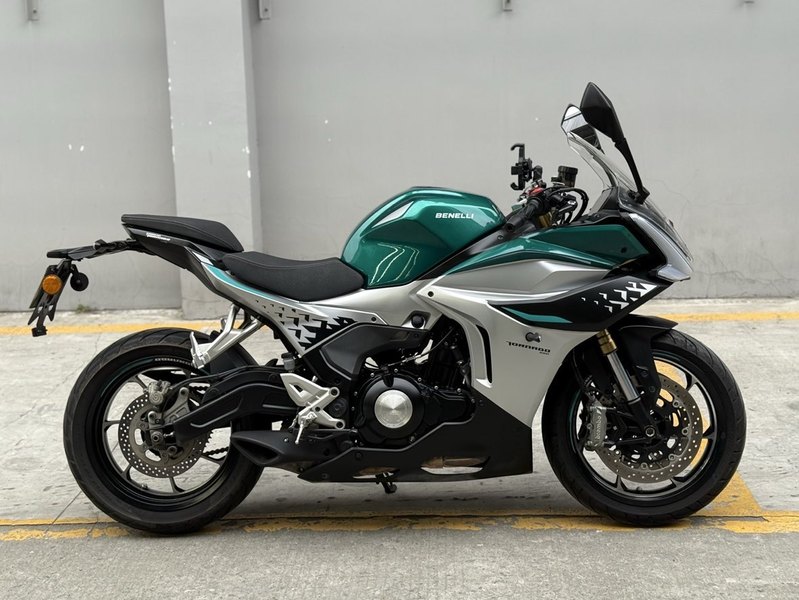 二手贝纳利龙卷风 Tornado 552R