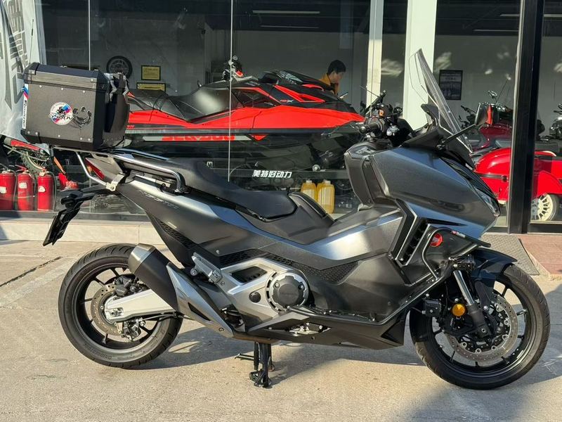 二手本田NSS750