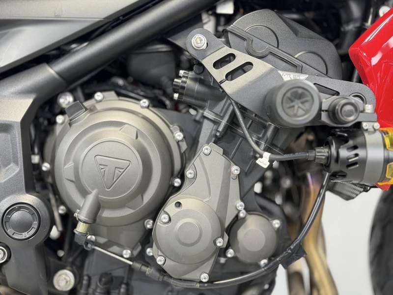 二手凯旋Trident 660